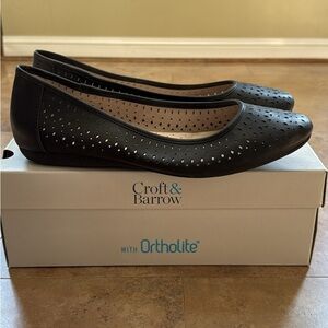 Croft & Barrow Women's Black Perforated Flats